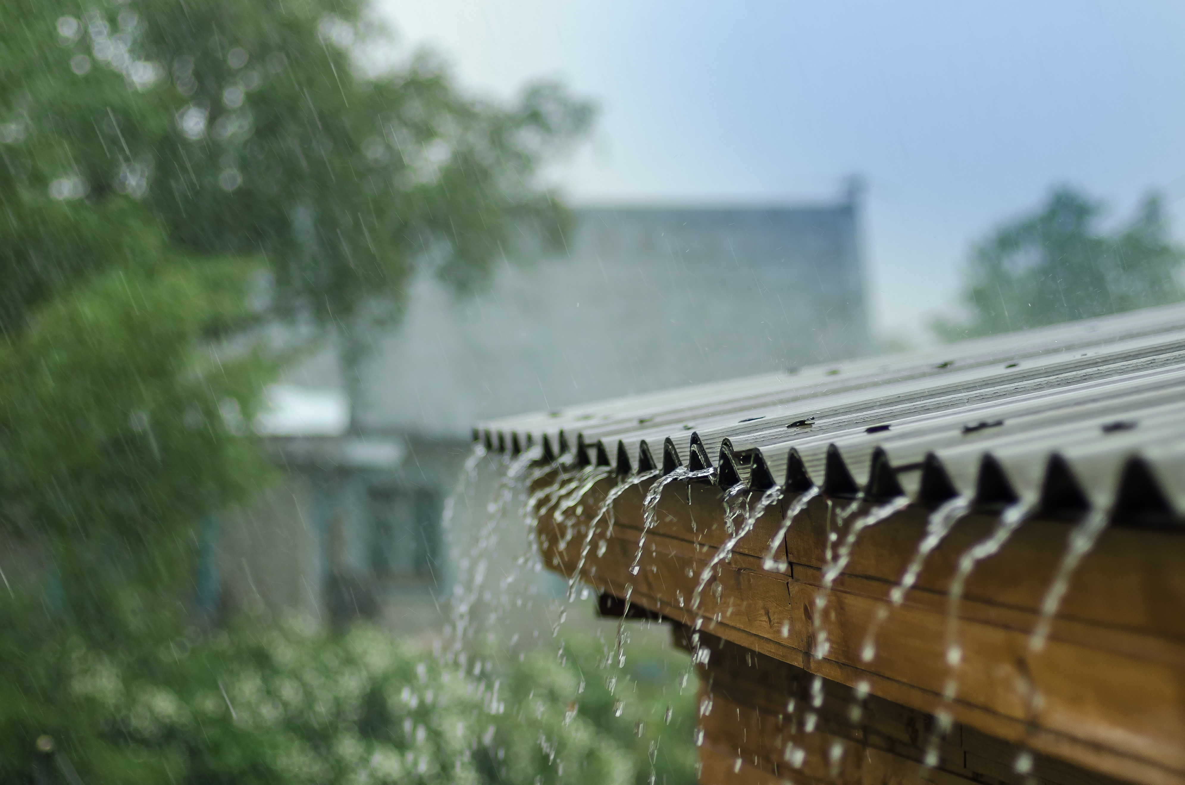 heavy-rain-and-how-it-can-damage-your-roof